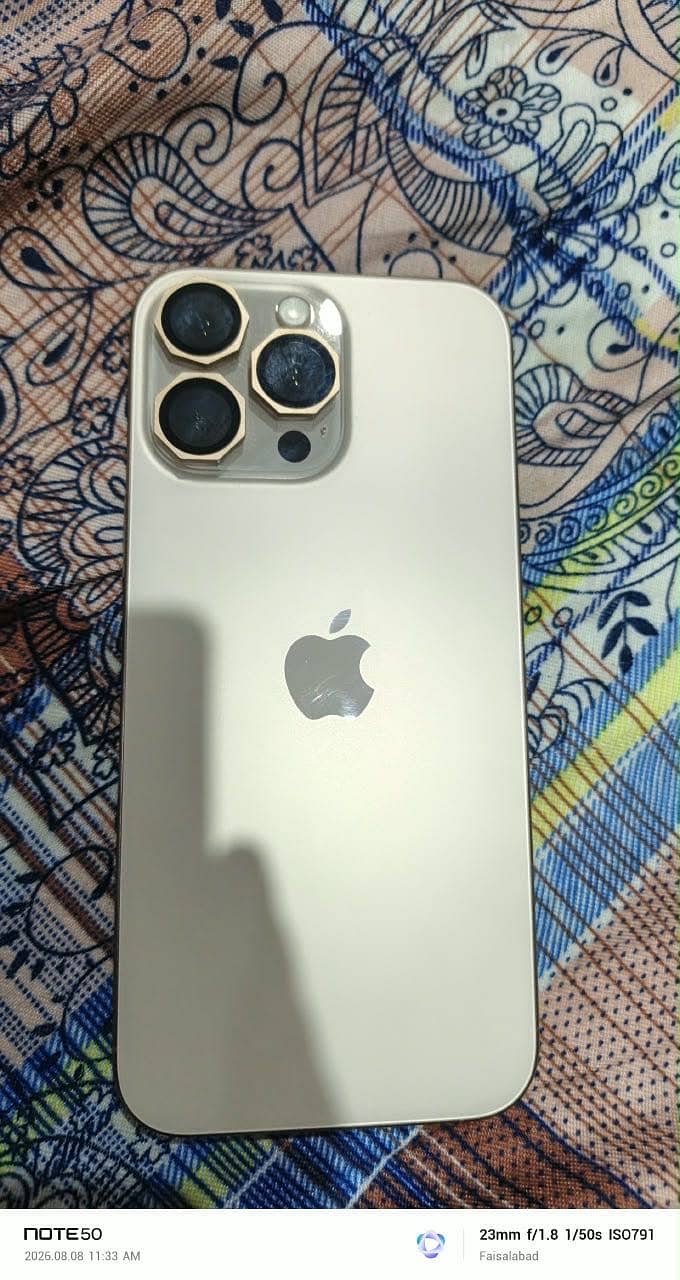 Apple iPhone 16 Pro Max 0