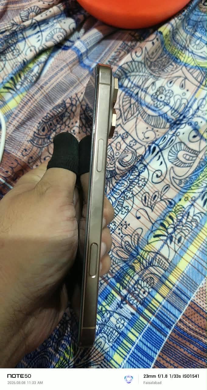 Apple iPhone 16 Pro Max 6
