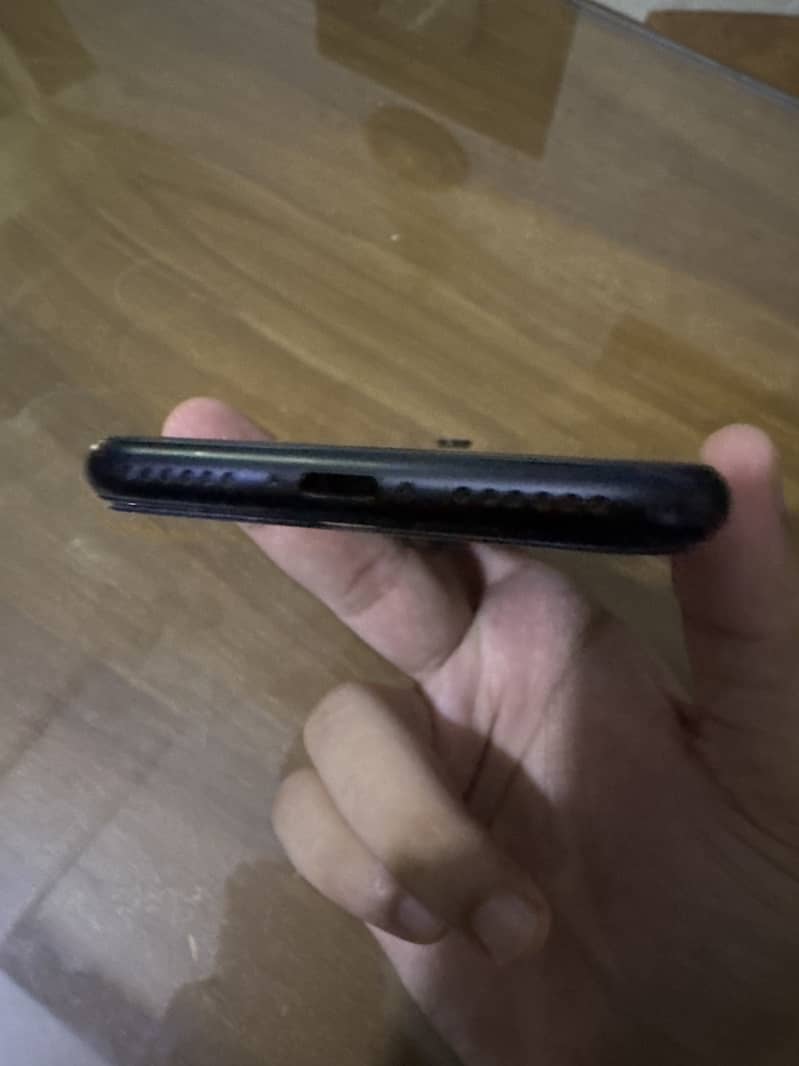 Iphone se 2 8