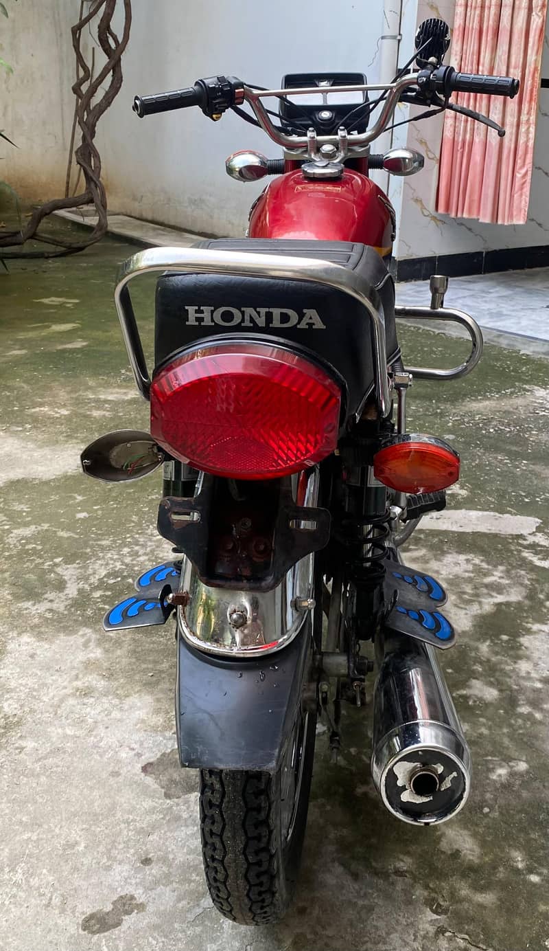 2011 model CG 125 4