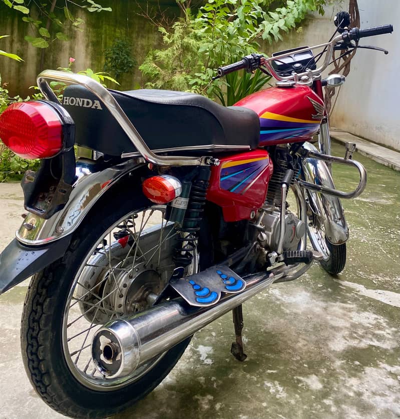 2011 model CG 125 7