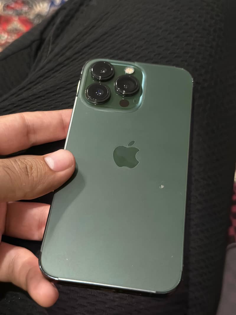 Apple iPhone 13 Pro 4