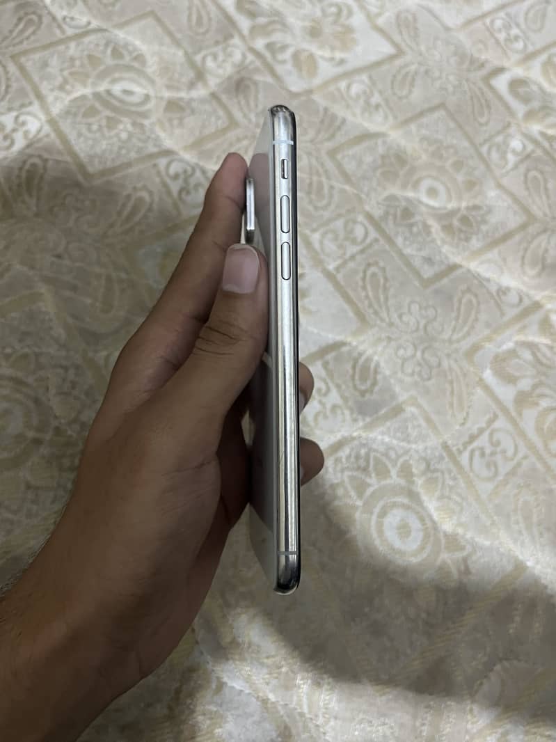 iPhone XS 1