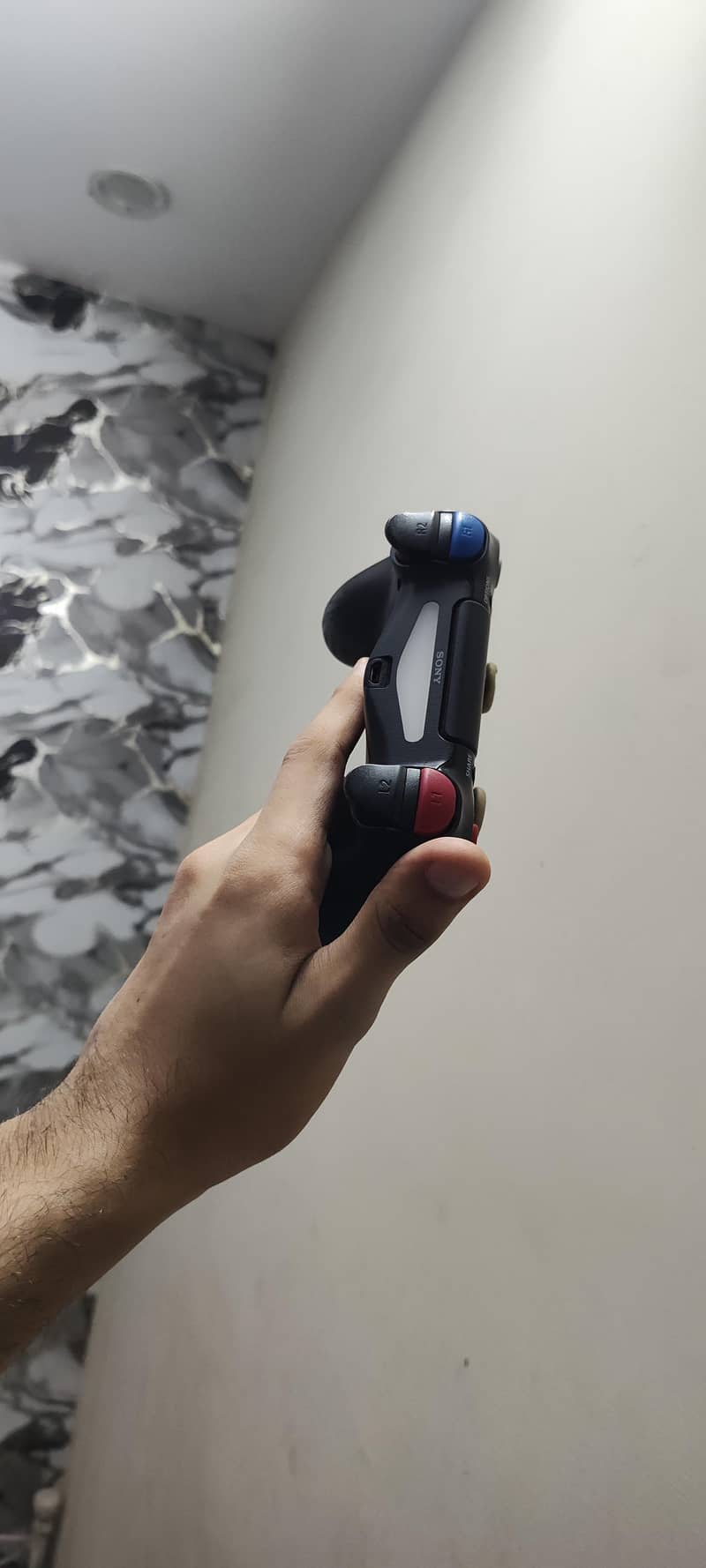 ps4 slim 1