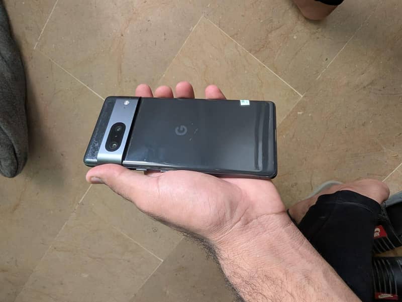 Google Pixel 7 4