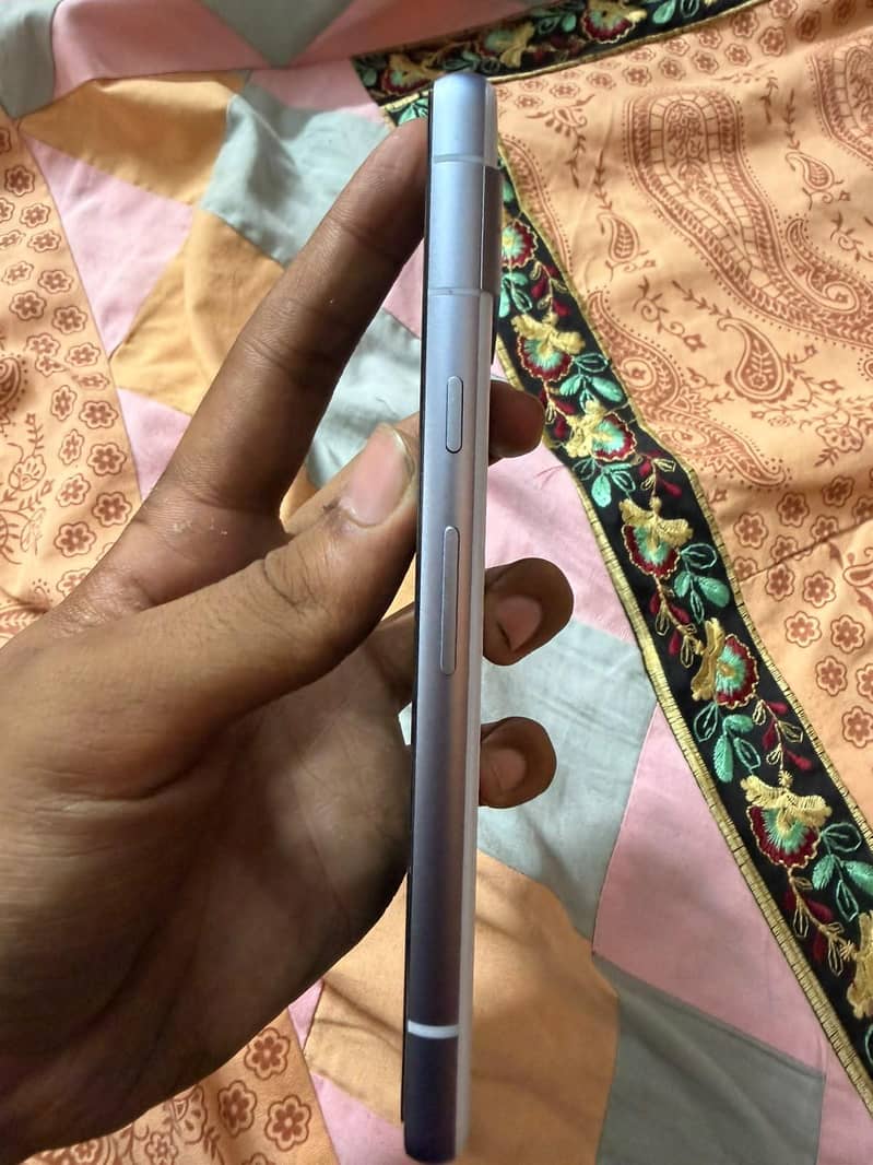 Google Pixel 7a 1