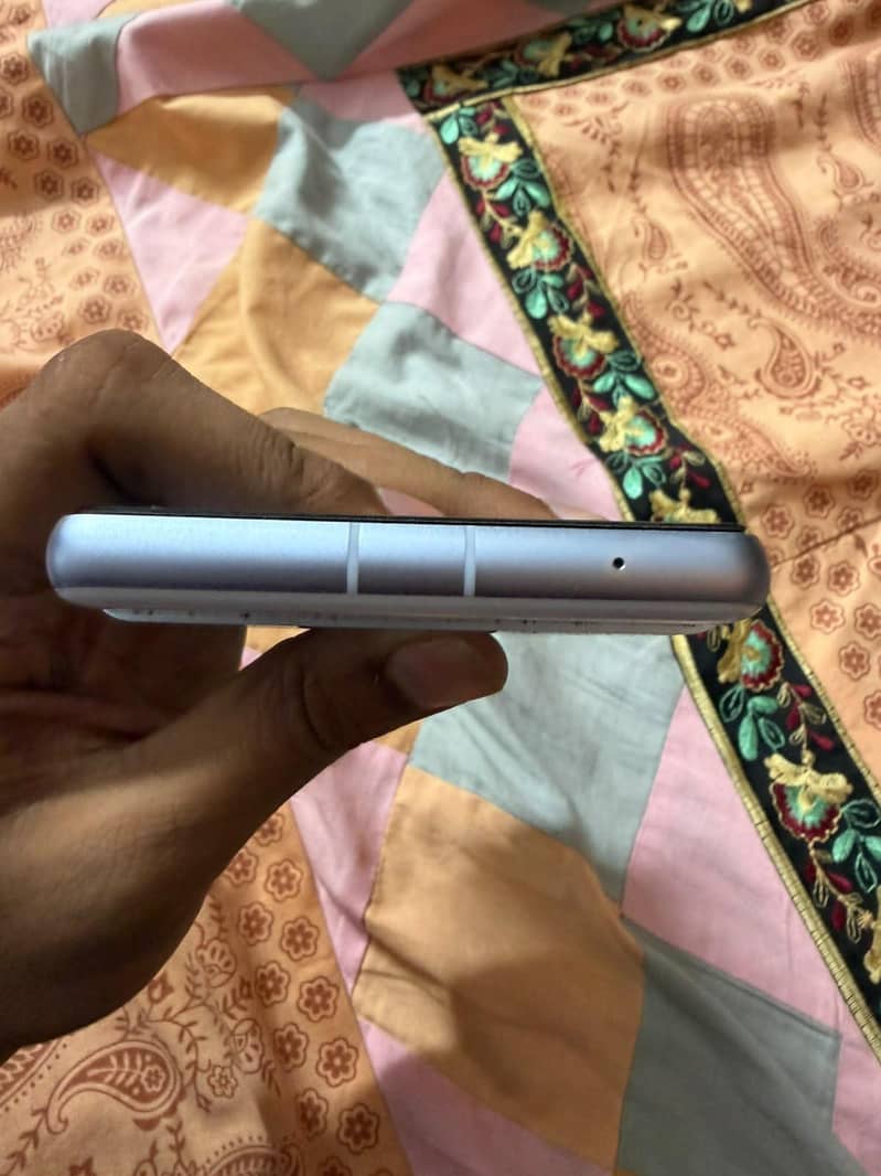Google Pixel 7a 4
