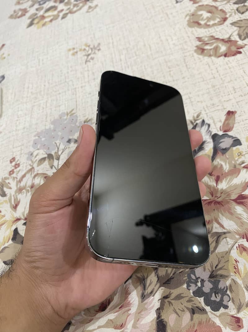 Apple iPhone 14 Pro Max 0