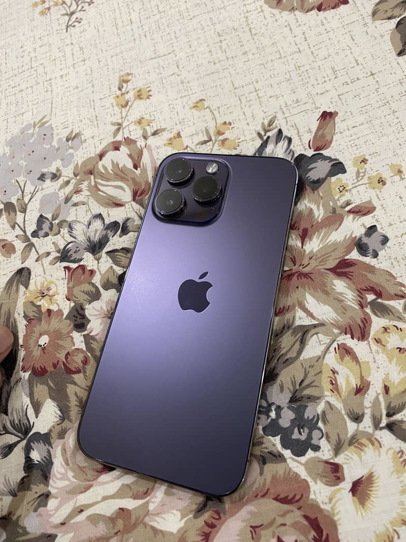 Apple iPhone 14 Pro Max 1