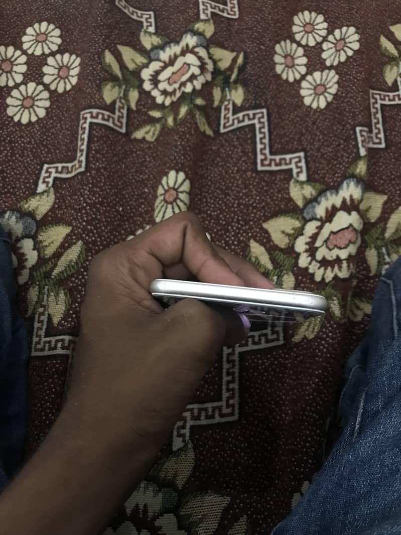 Apple iPhone 7 Plus condition 8/10 6