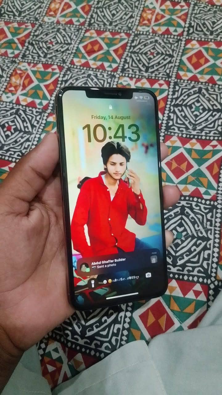 iPhone XS Max 1