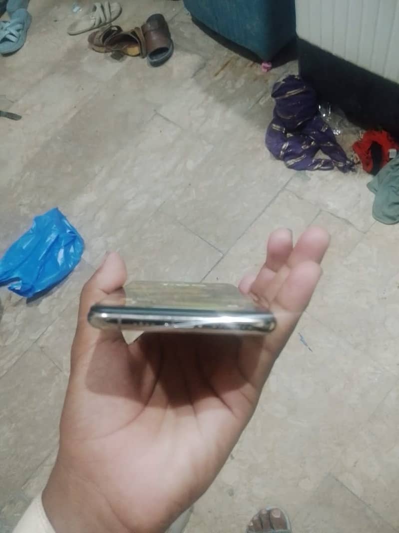 iPhone XS Max 2