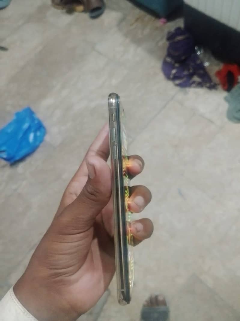 iPhone XS Max 3