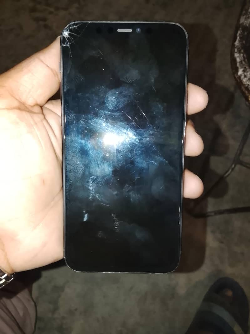 Apple iPhone 11 Pro 2