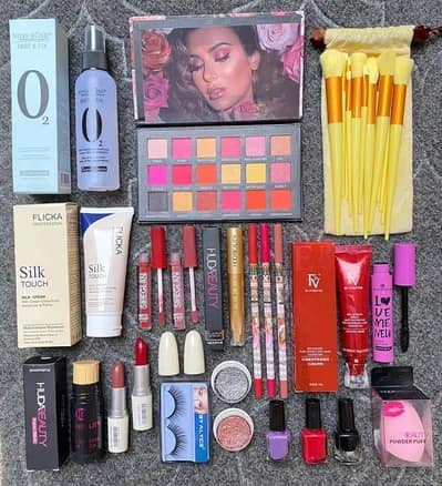 makeup deals available FREE DELIVERY  ALLOW TO OPEN