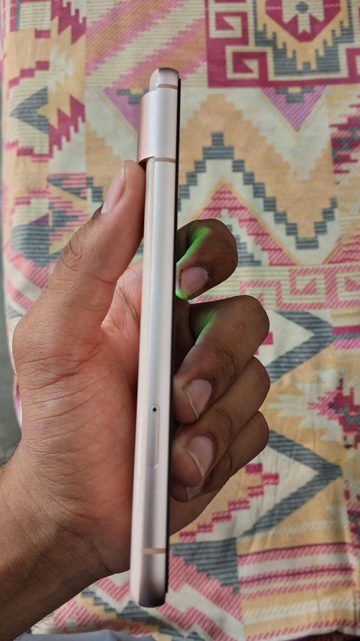 Google Pixel 8 3