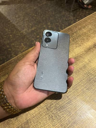 Vivo Y17s