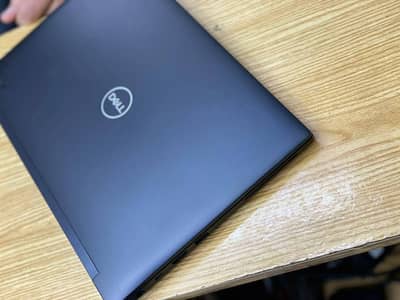 Dell latitude 7390 Core i5 8 Gen 8 Gb ramm 256 gb ssd slim,boder less