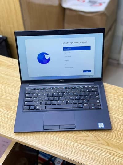 Dell latitude 7390 Core i5 8 Gen 8 Gb ramm 256 gb ssd slim,boder less