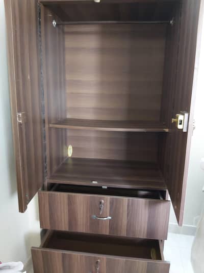 WOODEN DOUBLE DOORS & DRAWERS CUPBOARD