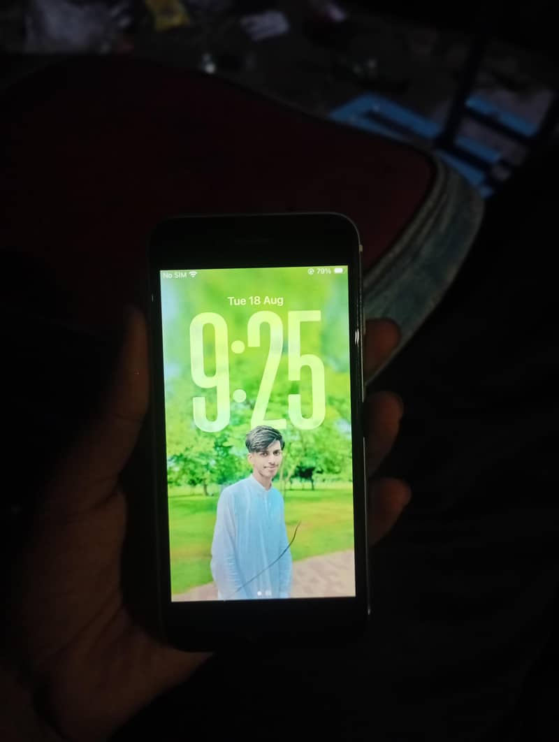 Apple iPhone SE 0