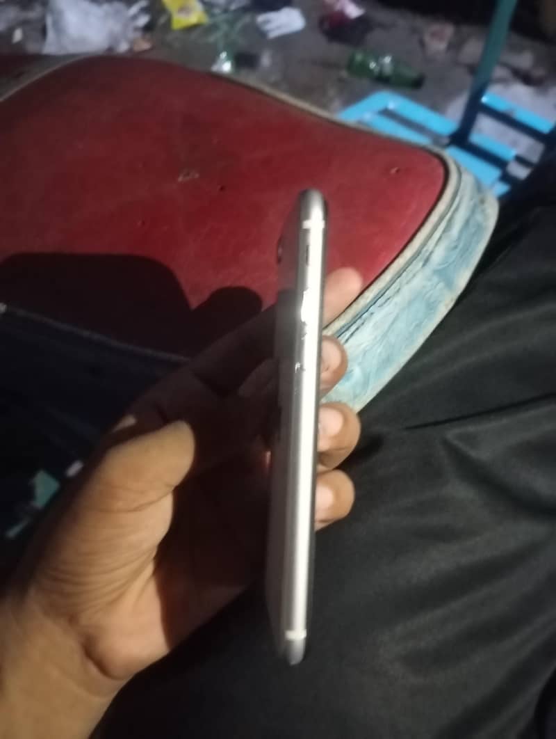 Apple iPhone SE 3