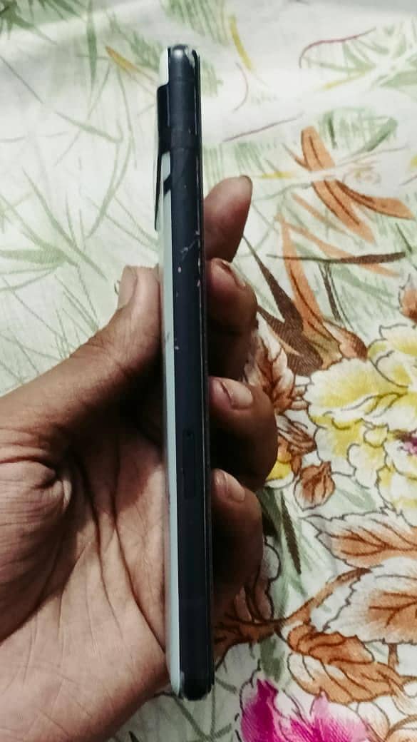 Google Pixel 6a 3