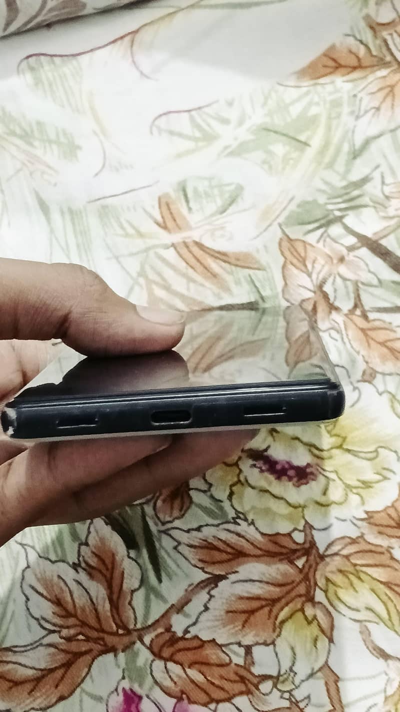 Google Pixel 6a 5