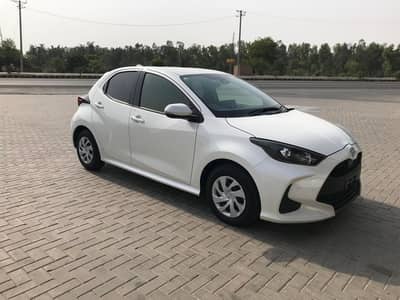Toyota Yaris Hatchback X Push Start 2022/25 Full Option