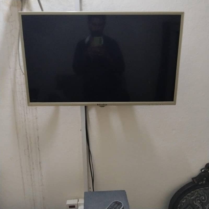 LED 32" 2