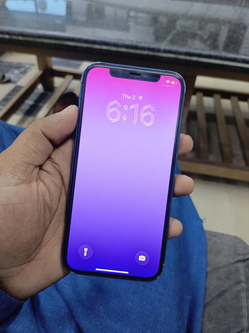 Apple iPhone 12 1