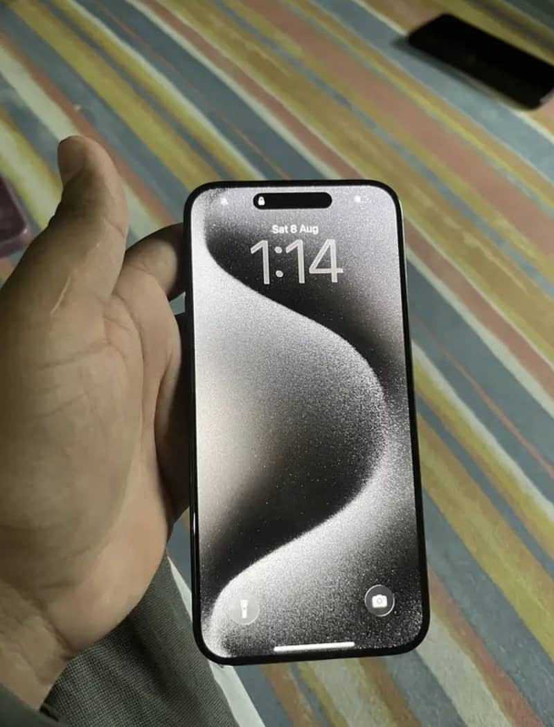 Apple iPhone 15 Pro Max 3