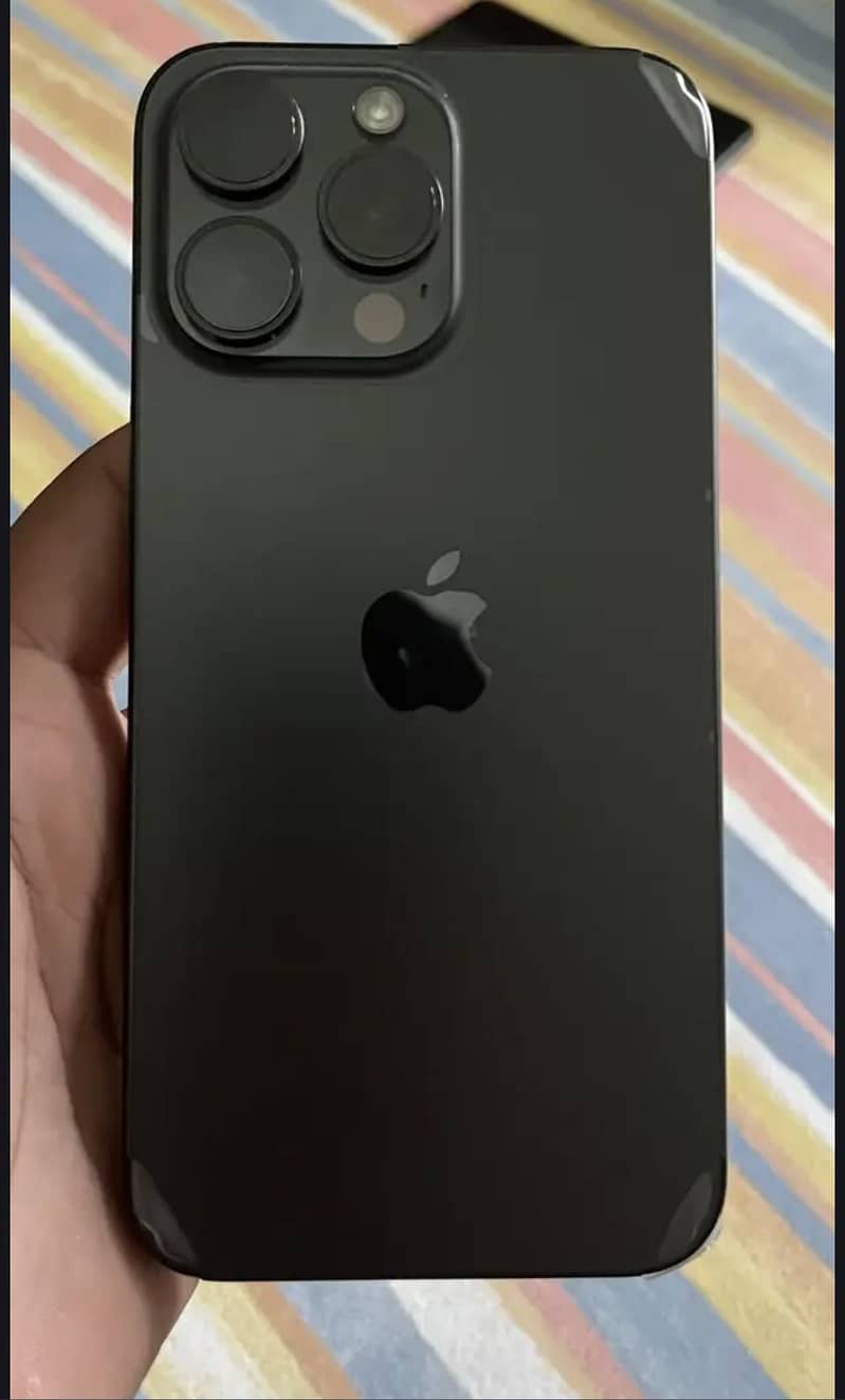 Apple iPhone 15 Pro Max 7