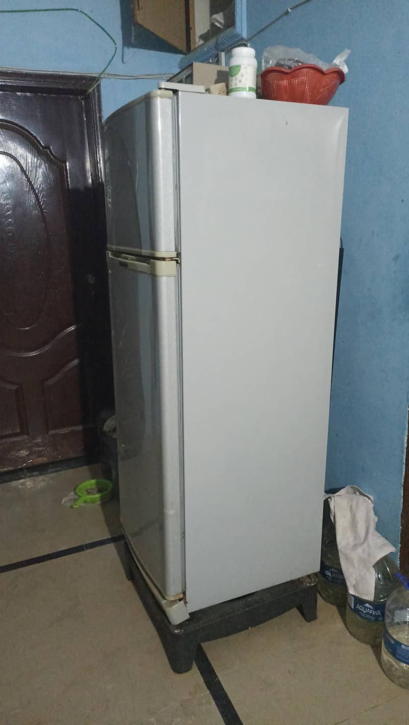 DAWLANCE REFRIGERATOR 4