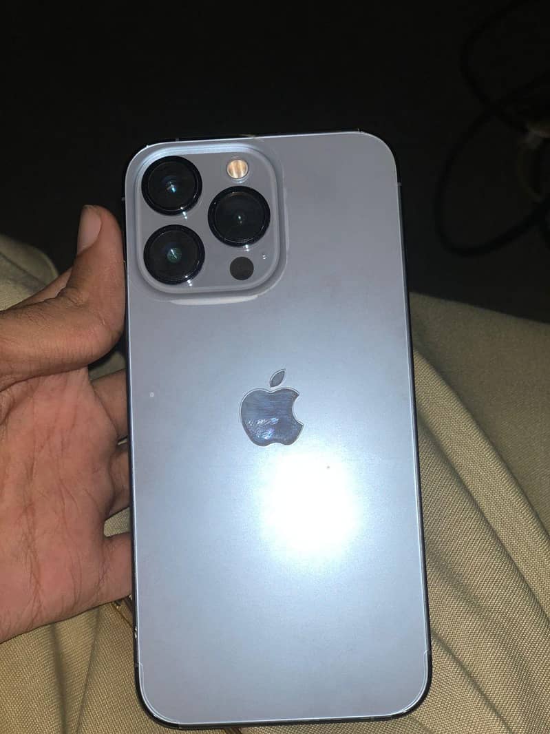 Apple iPhone 13 Pro 0