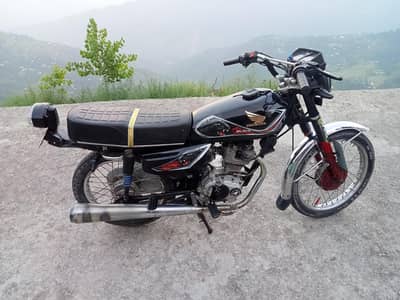 Honda 125 for Rawalpindi ka numbar ha chez ap ka samny han
