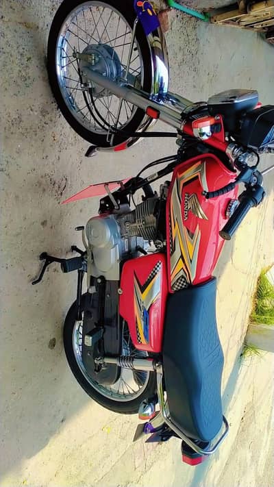 Honda CG 125 2025