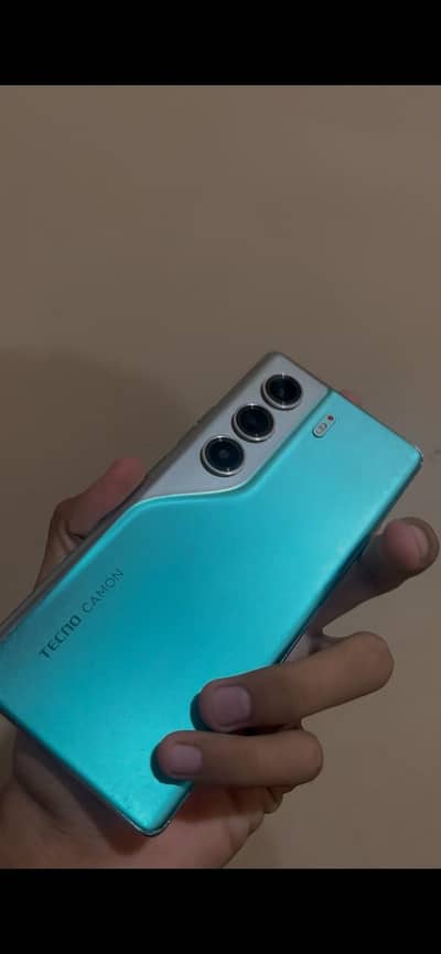 Tecno CAMON 40 Pro