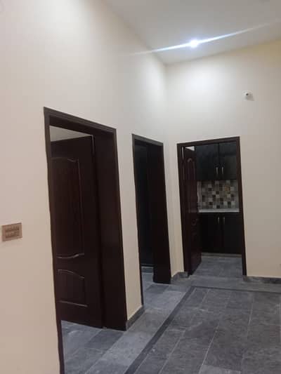 1 KANAL 2ND FLOOR AVAILABLE FOR RENT IN GULSHAN E LAHORE