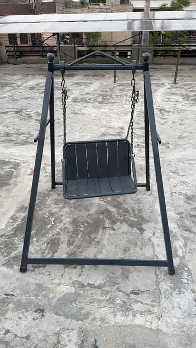 Kids swing