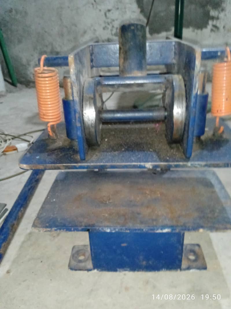 chapel machine sandel machine 13