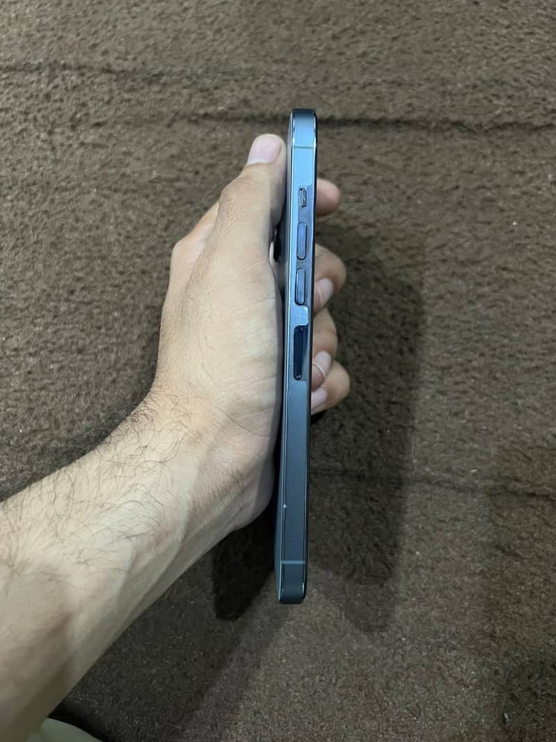 Apple iPhone 13 Pro Max 3