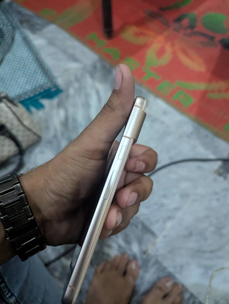 Google Pixel 8 1