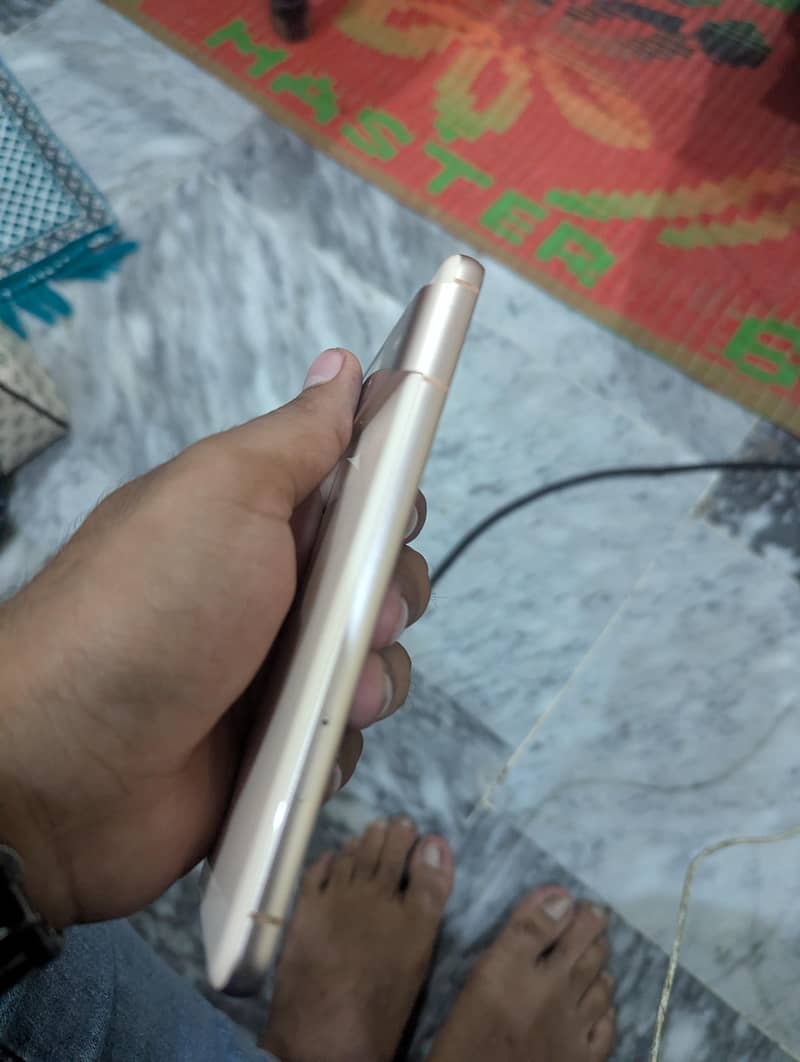 Google Pixel 8 3
