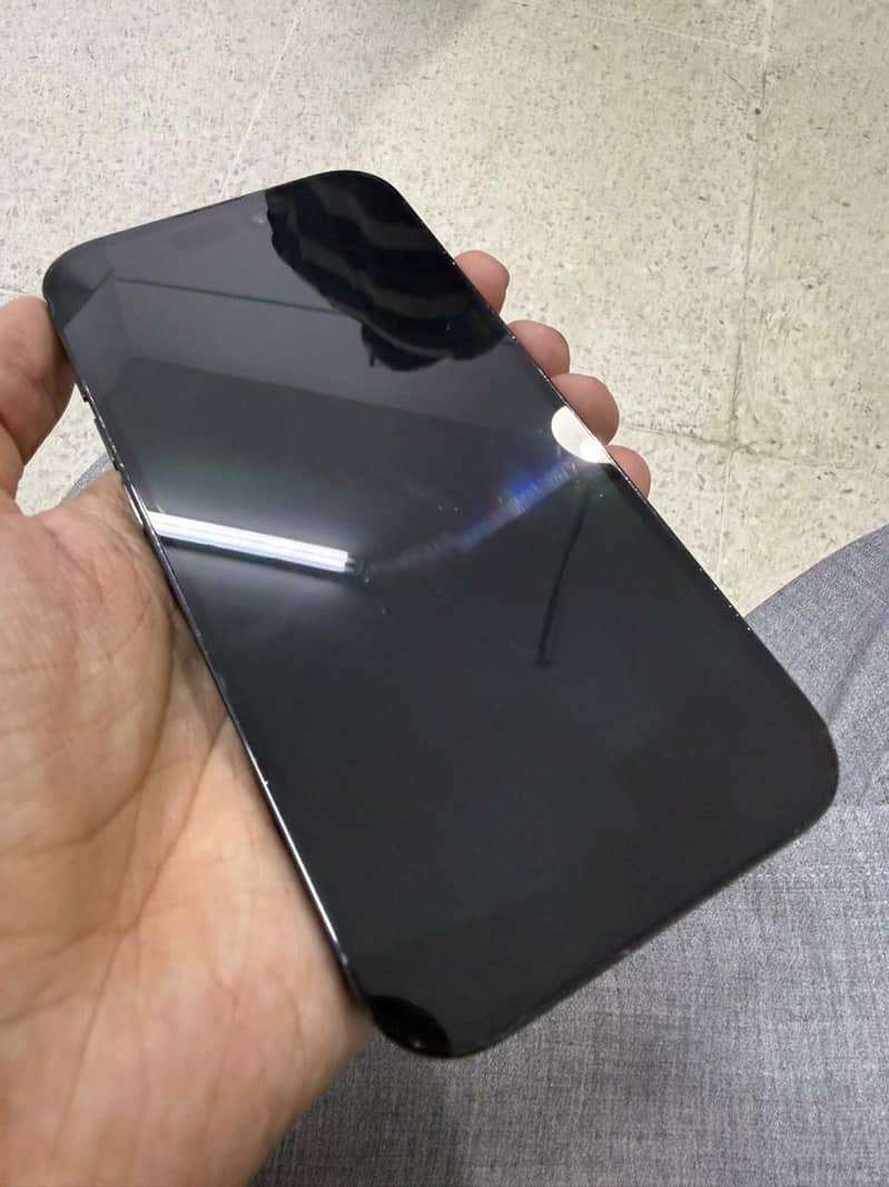 Apple iPhone 14 Pro 2