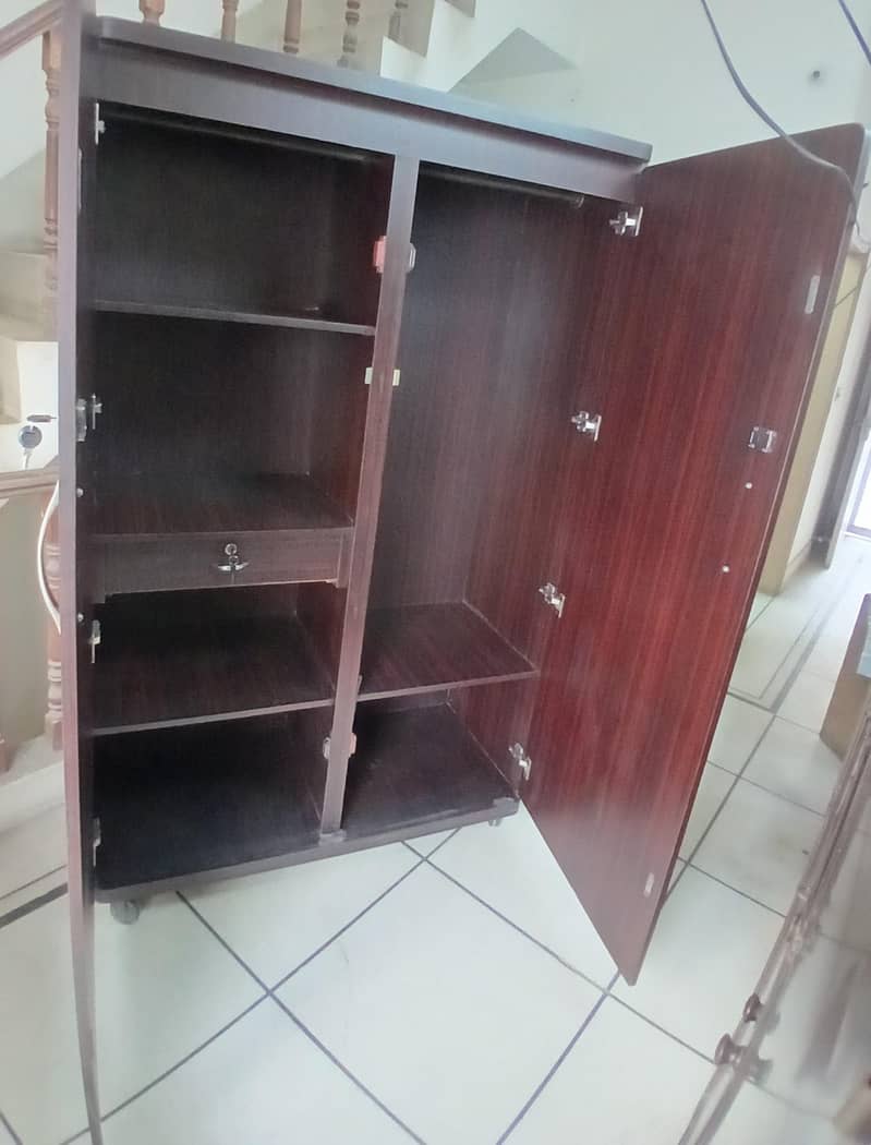wardrobe 1