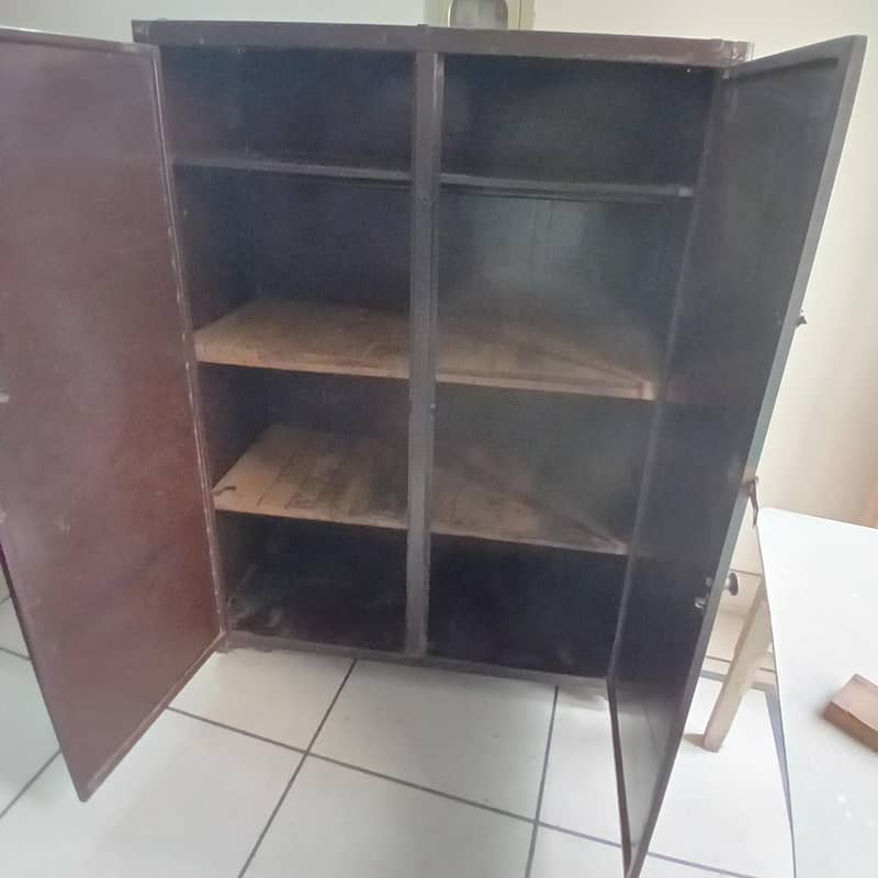 wardrobe 3