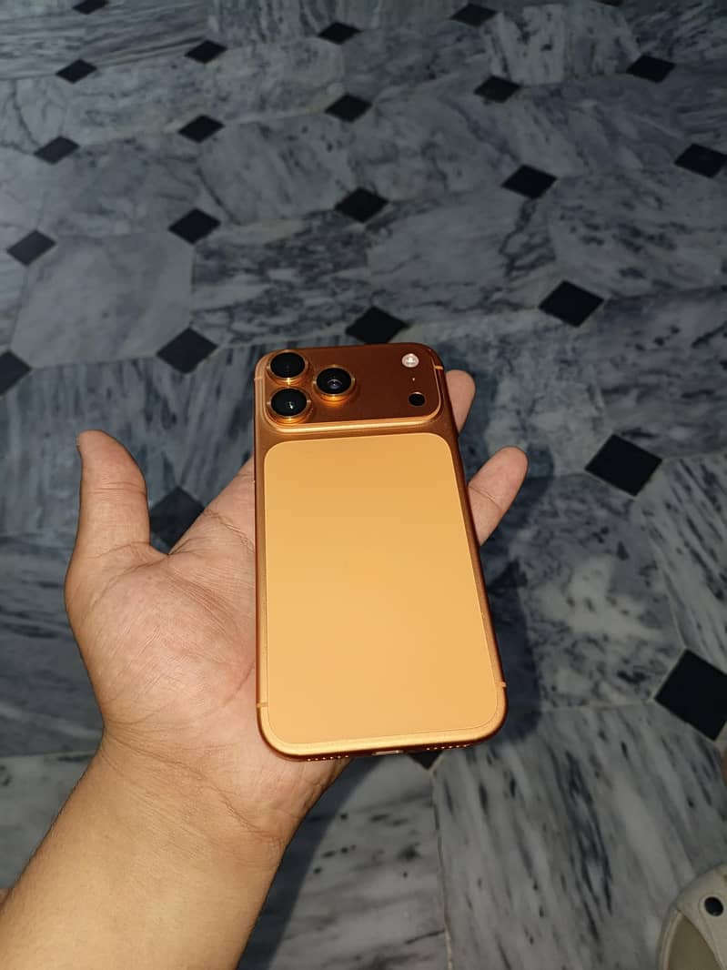 Apple iPhone 17 Pro Max 9