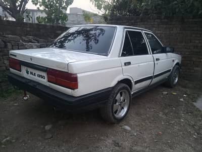Nissan Sunny 1988