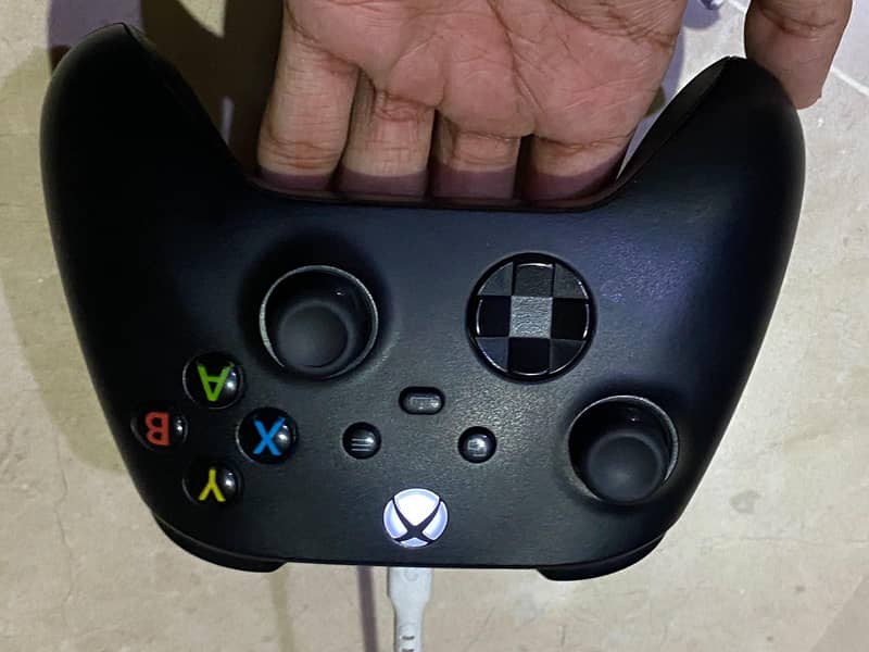 XBOX ONE X ( 4k ultra HD ) 6
